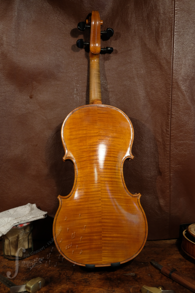 Strad model 'Beckerath' violin handmade by Ilja Grawert Beckerath stradivari copy handmade violin by Ilja Grawert violin shop workshop Brisbane Australia