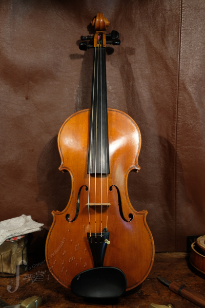 Strad model 'Beckerath' violin handmade by Ilja Grawert Beckerath stradivari copy handmade violin by Ilja Grawert violin shop workshop Brisbane Australia
