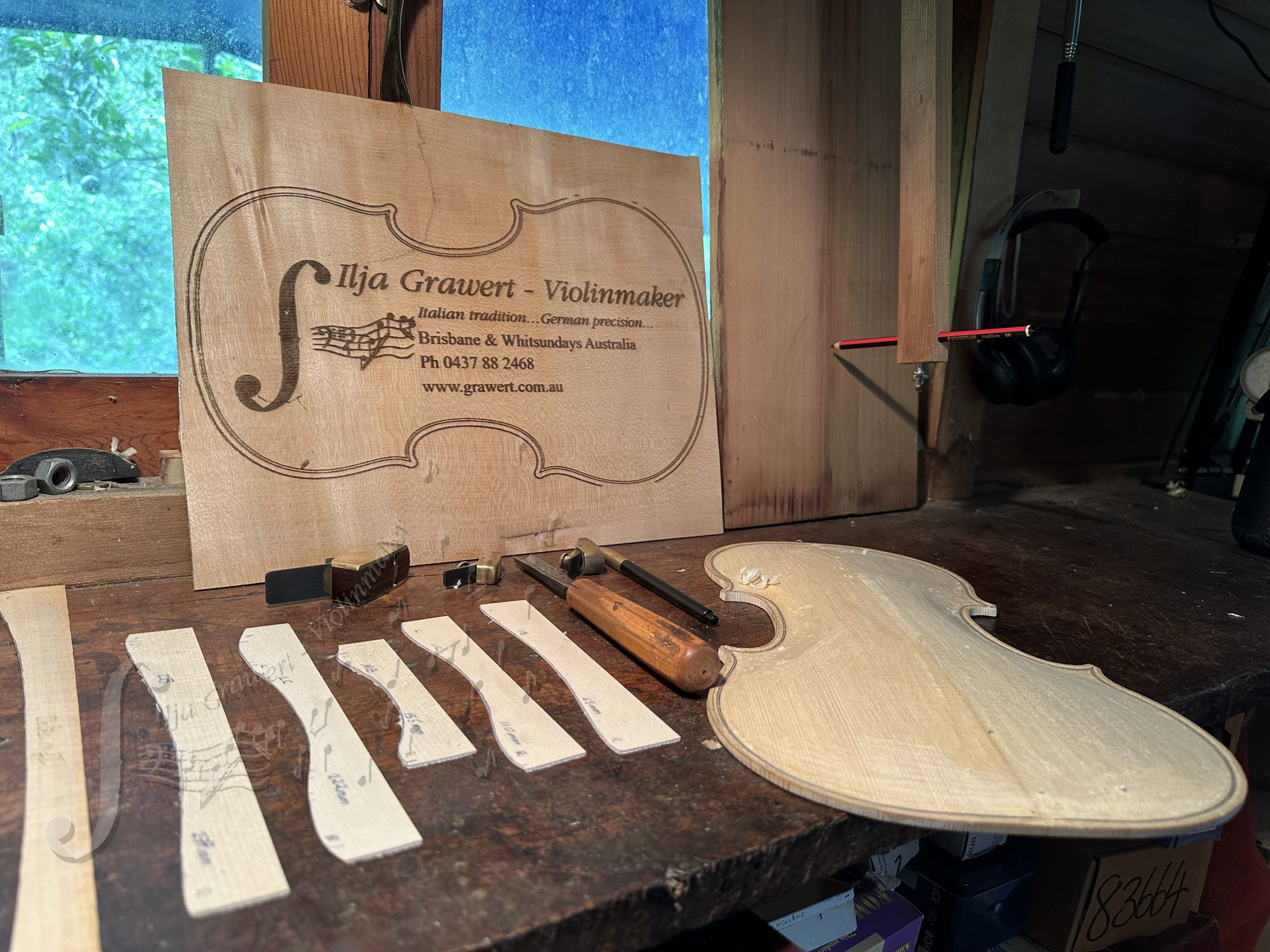 Crafting a new violin Traditional Craft with a Luthier at Ilja Grawert - Violinmaker